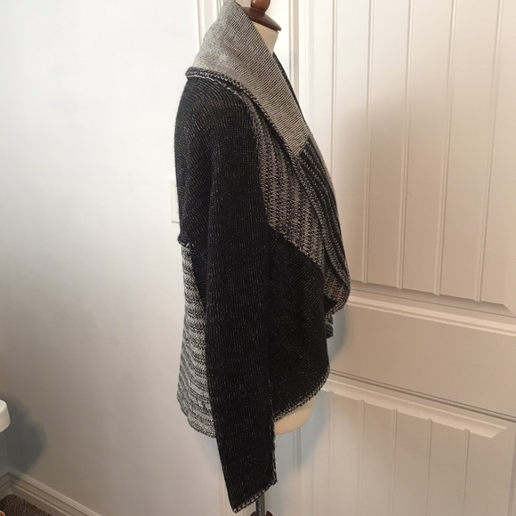 CAbi Medium Wool Blend Open Front Patchwork Cardigan Sweater Black Gray Knit - Picture 3 of 9
